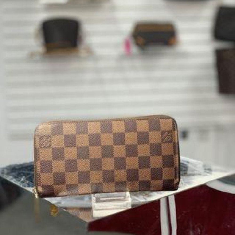 Louis Vuitton Zippy Damier Ebene Wallet